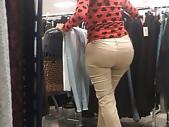 Latina Milf with Heart Shaped Butt