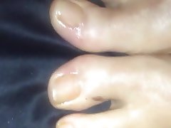 Cum on wet oiled Feets